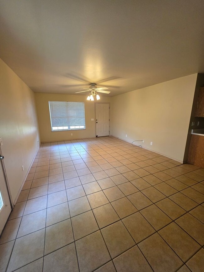 1007 N Parker Rd