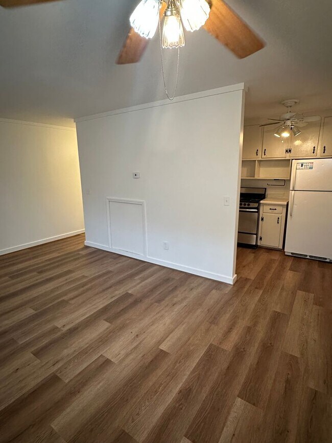 Photo - 722 Holly St Unit 2