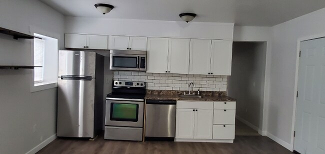 Photo - 318 N St Unidad 8