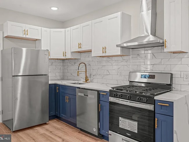 Photo - 5535 Locust St