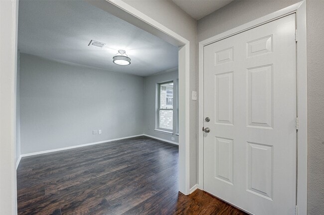 Photo - 5211 Sweetwind Ln