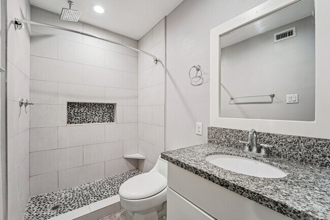 Photo - 2807 Beauchamp St Unidad 7