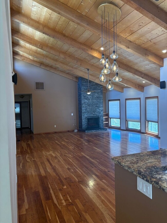 Photo - Unfurnished, 1-year long-term rental, Procure Only