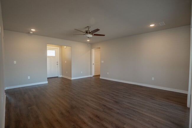 Photo - 3 Bedroom 2 Bathroom Home in  Farmington, AR!!!