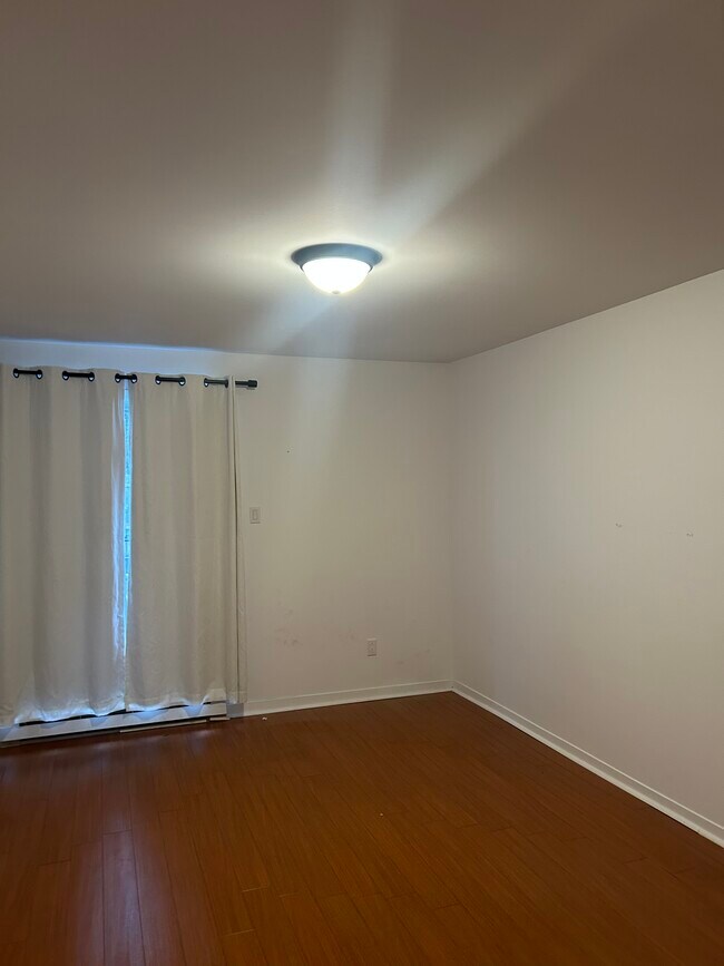 Photo - 18125 Boul De Pierrefonds