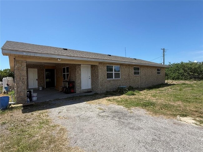 Photo - 2122 Gulf City Rd