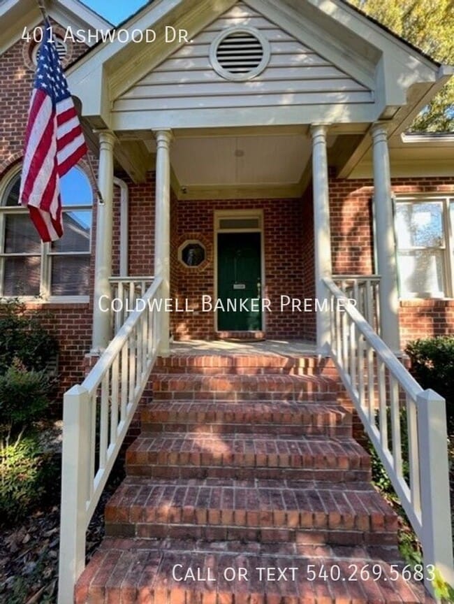 Photo - 401 Ashwood Dr