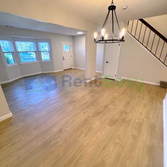 766 Biltmore Dr