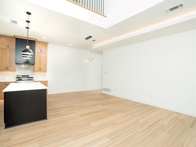 Photo - 5851 Millar Dr