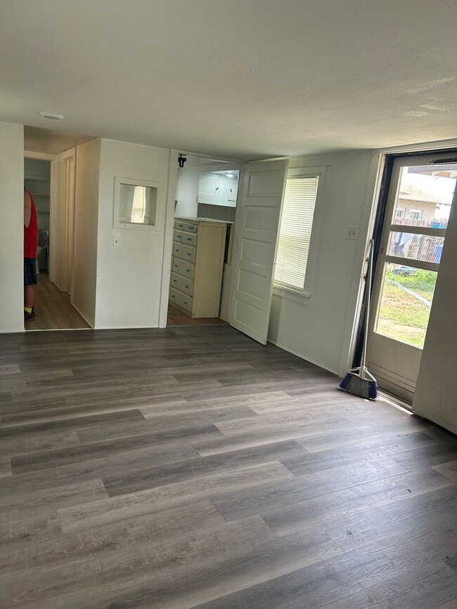 Photo - 507 Gidding St Unidad A