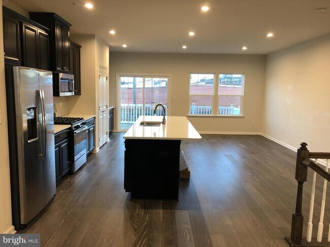 Photo - 111 Almond Dr