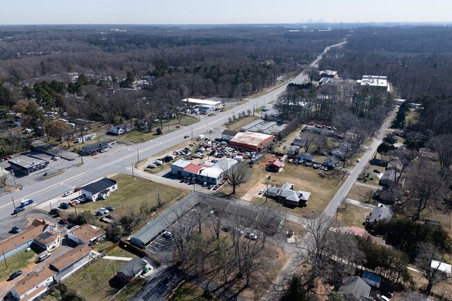 Photo - Alice Avenue