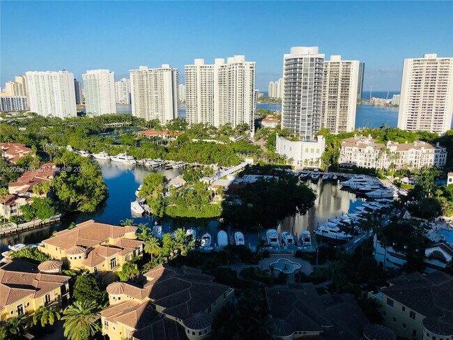 Building Photo - 1000 E Island Blvd Unit 2308