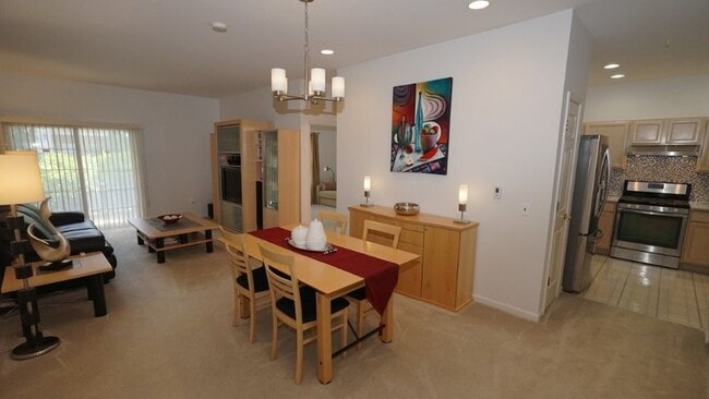 3317 Stratford Ct Unit 1E