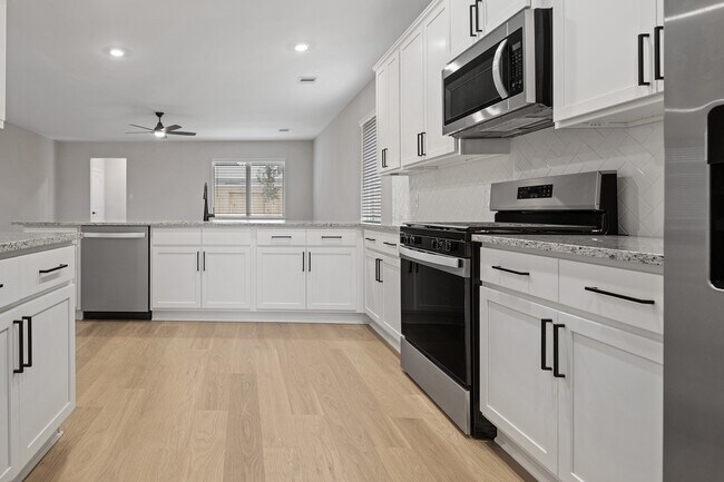 Photo - 21520 Bluebonnet Bay Dr