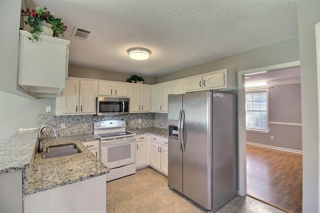 Photo - 1493 Wolf Hunt Dr