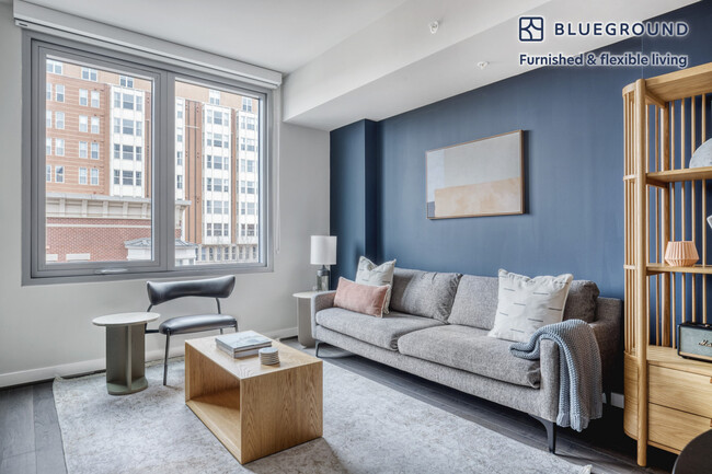 Building Photo - 1122 N Hudson St Rental