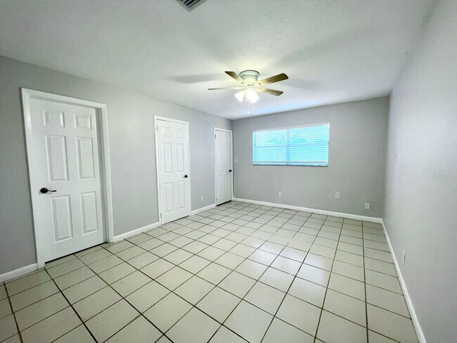 Photo - Apartments At Holly Dr Unit 512-2