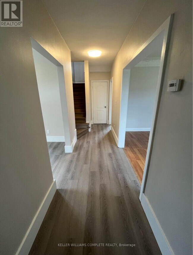 Photo - 6083 Dunn St