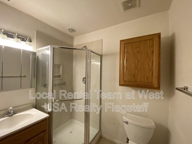 3018 N Loma Vista Dr