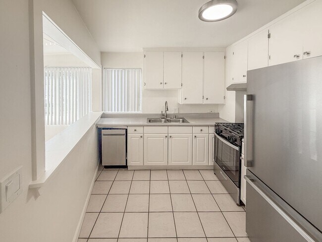 Photo - Cute 2 Bedroom/1 Bath in North/South Park- ONLY $1000 DEPOSIT! Unidad 3147