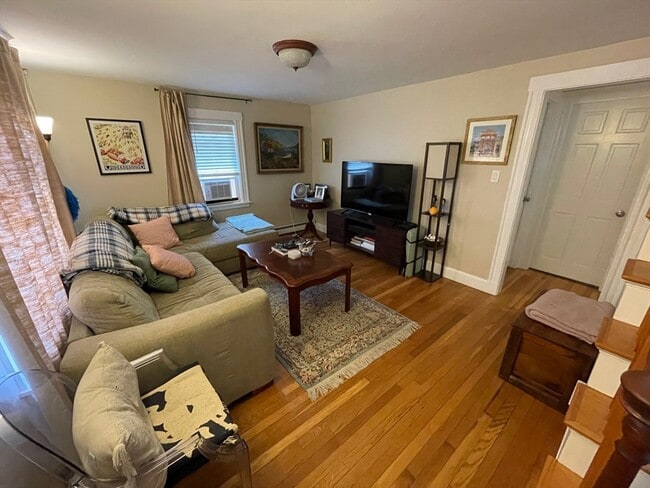 Photo - 20 Oak Rd