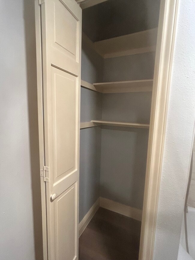 Photo - 5767 Belcrest St