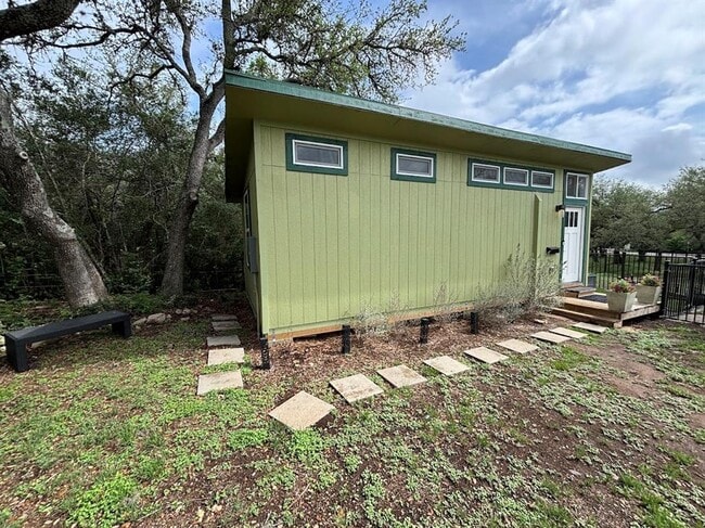 Photo - 1002 Spanish Oak Trail