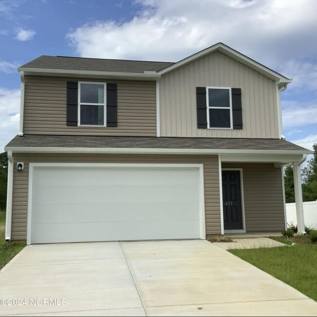 Building Photo - 427 Silo Ct