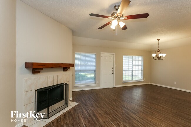 Photo - 805 Shadybrook Ln