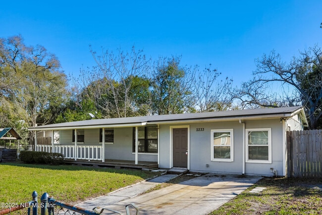 Photo - 2233 Bourget Dr