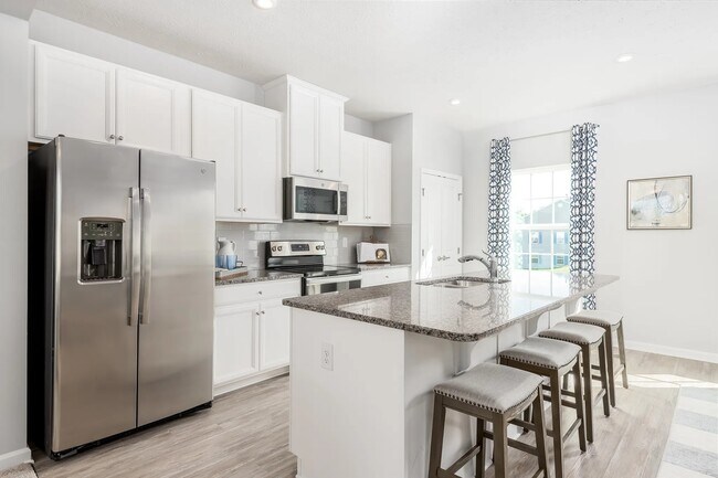 Photo - 6402 Pathfinder Way