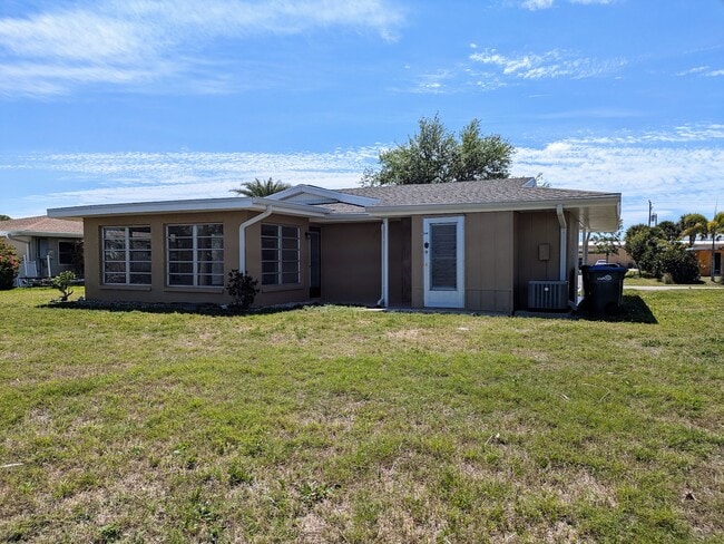 Photo - 5752 Espanola Ave