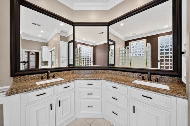 Photo - 16410 Emilia Ct