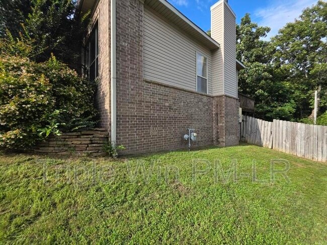 Photo - 1901 Hidden Creek Dr