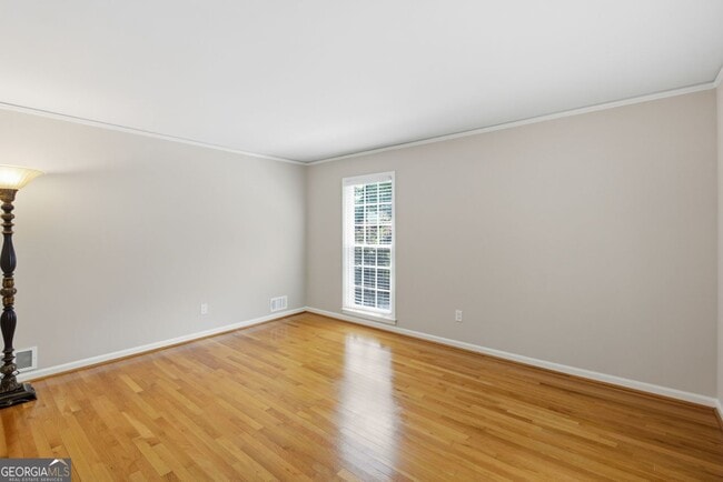 Photo - 435 Stonebridge Dr