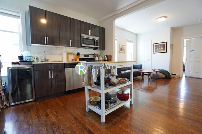 Photo - 25 Marney St Unit 2