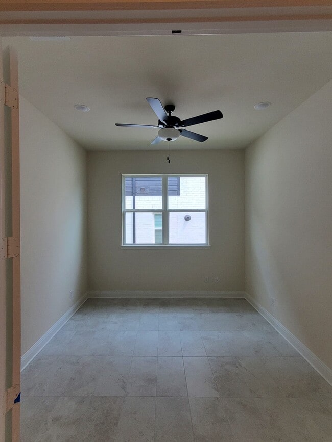 Photo - 4512 Hammerstein Blvd