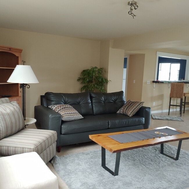 Photo - 12052 NE Jefferson Point Rd