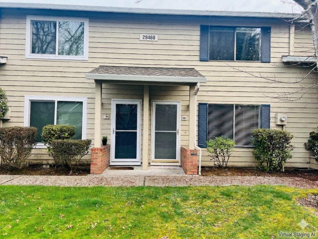 Building Photo - Wonderful Wilsonville Townhouse