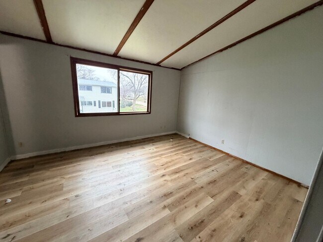 Photo - MadKooy-425 W 27th - New Unidad 4A