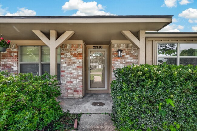 Photo - 22110 Provincial Blvd