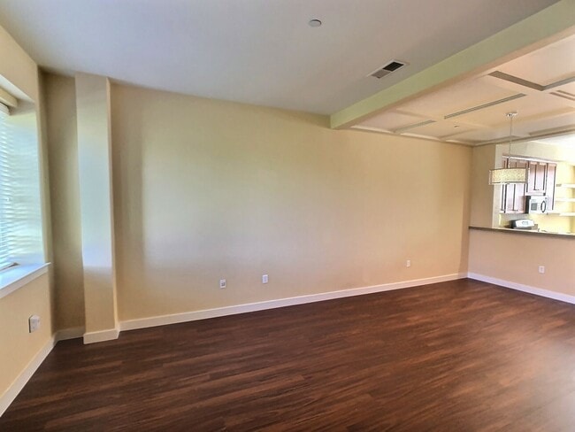 Photo - Ideally Located 3 Bedroom Townhouse with Cahill Park Views