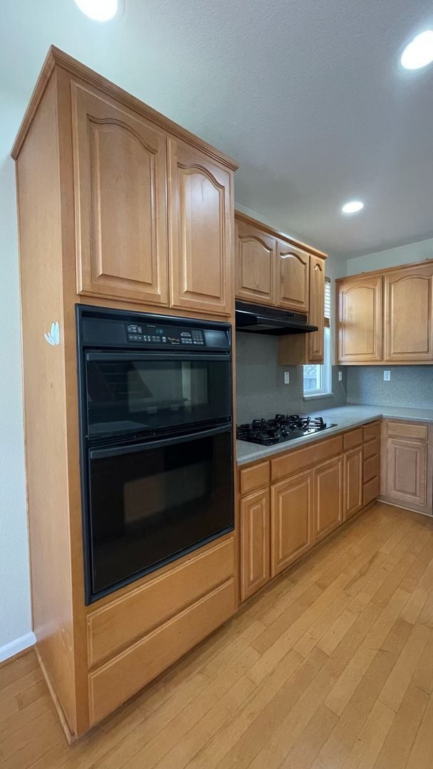 Photo - 1128 Hillery Way