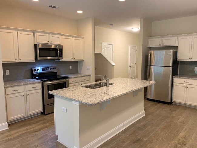 Photo - Cute 3 bedroom 2 bath