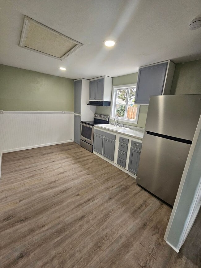 Photo - 2502001 Unit B