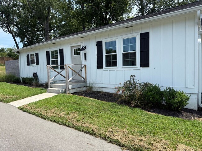 Photo - 2128 Sharondale Dr
