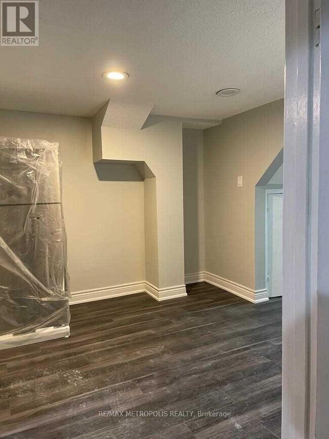 Photo - 26 Lansbury Dr