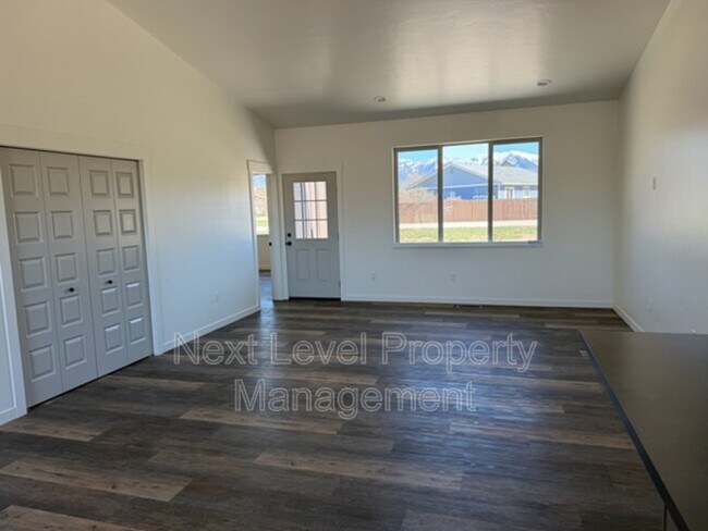 Photo - 1522 Trumble Creek Rd