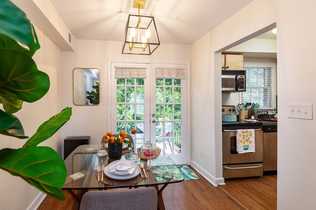 Photo - 4319 Walker Rd